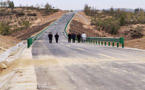 第四工程公司施工曼賴至圣圓煤化工基地匯能區(qū)道路項目第二標